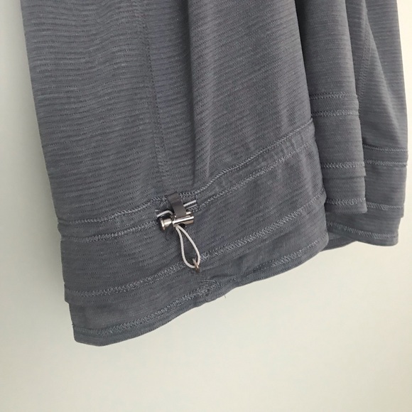 Lululemon back on track gray tank! - Picture 6 of 8